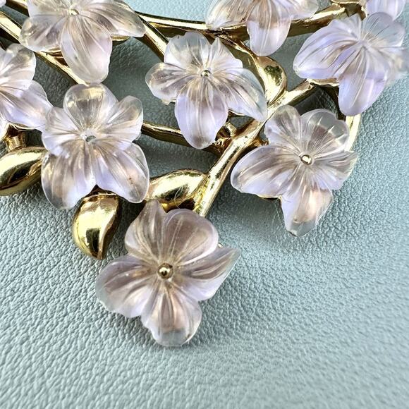 Crown Trifari Pink Lucite Floral Bib Necklace Molded Flowers Rare Choker Vintage - Picture 8 of 11